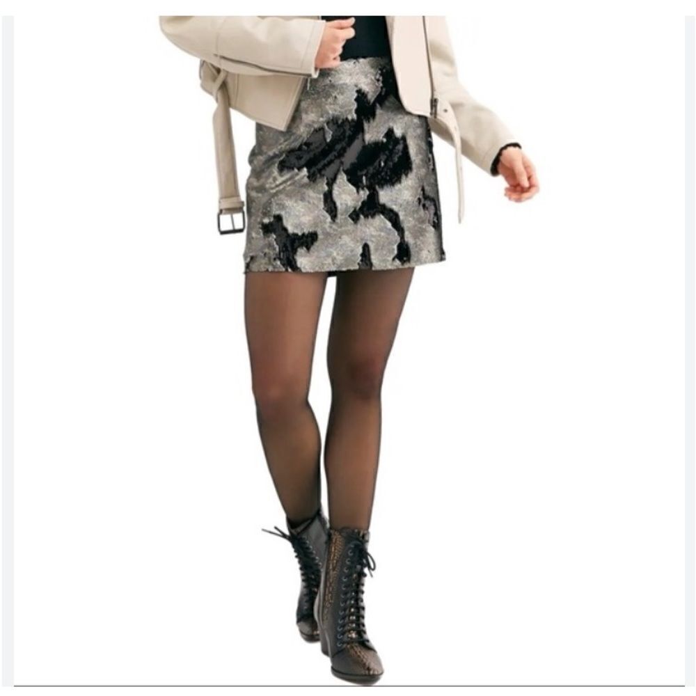 Free People Black Cameo Sequins Fully Lined Mini Skirt Free People One Size 10